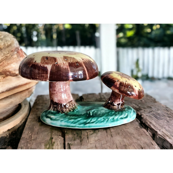 Vintage Double Mushroom Ceramic Hat Pin Holder Yellow & Brown Tones Beautiful - Picture 1 of 12